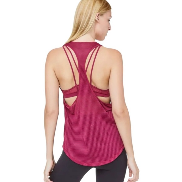 Lululemon Fully Flexed 2-in-1 Tank in Ruby Size 4 Small - Picture 3 of 11